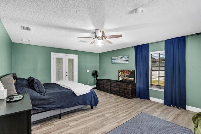 5520 NE 2ND LANE, Ocala, FL 34470