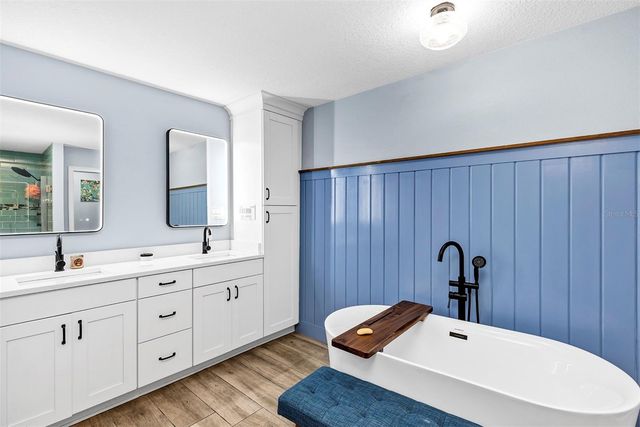 5520 NE 2ND LANE, Ocala, FL 34470