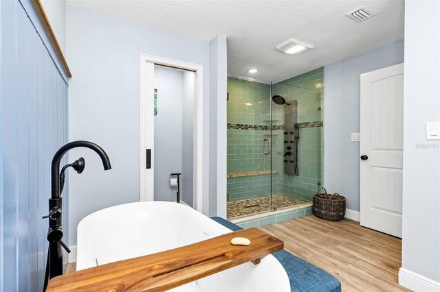 5520 NE 2ND LANE, Ocala, FL 34470