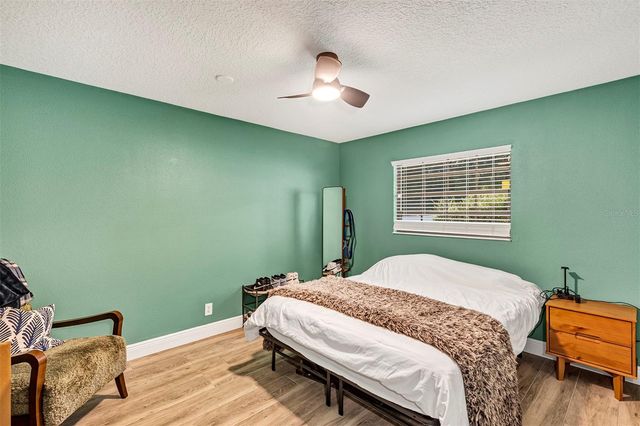 5520 NE 2ND LANE, Ocala, FL 34470