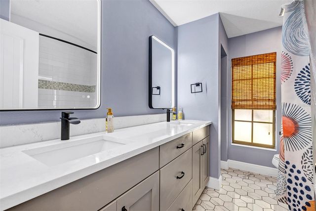 5520 NE 2ND LANE, Ocala, FL 34470