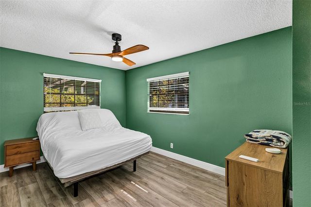 5520 NE 2ND LANE, Ocala, FL 34470