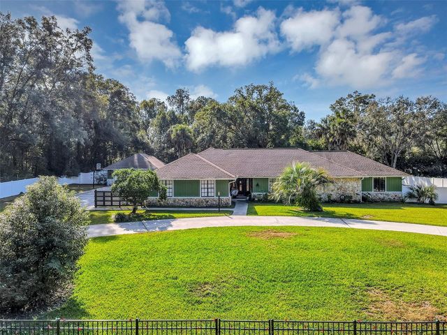 5520 NE 2ND LANE, Ocala, FL 34470