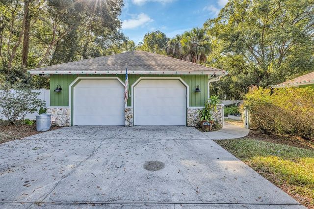 5520 NE 2ND LANE, Ocala, FL 34470