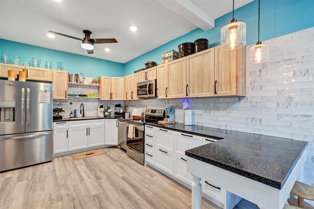 5520 NE 2ND LANE, Ocala, FL 34470