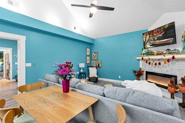 5520 NE 2ND LANE, Ocala, FL 34470