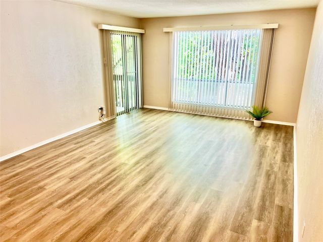 4859 Cedar Springs Road 257, Dallas, TX 75219