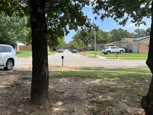 3221 Forestdale Lane, Balch Springs, TX 75180