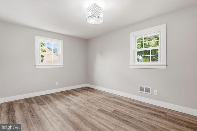 45 E 5TH ST, Florence, NJ 08518