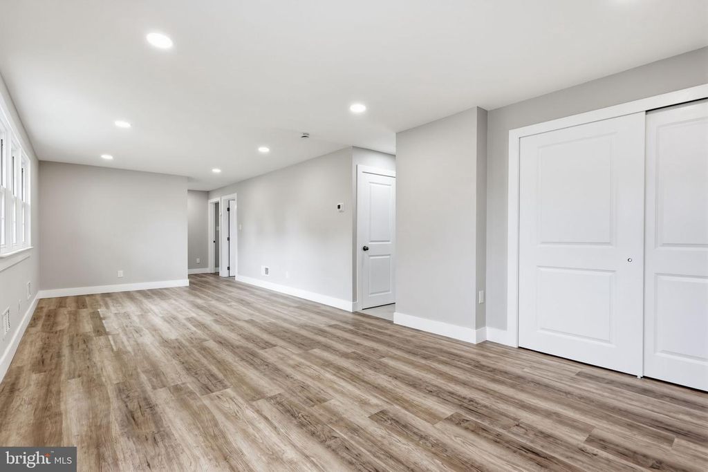 45 E 5TH ST, FLORENCE, NJ 08518 — photo 2