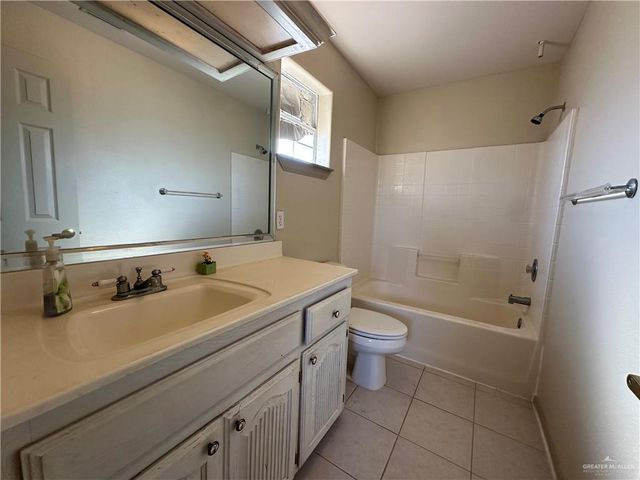 1215 S Tower Road, Alamo, TX 78516