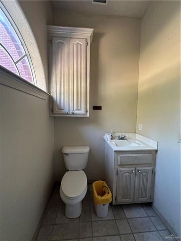 1215 S Tower Road, Alamo, TX 78516