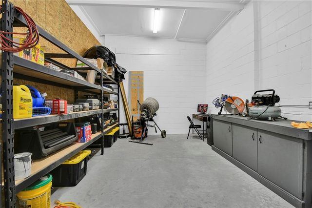 7315 Sni A Bar Road, Kansas City, MO 64129
