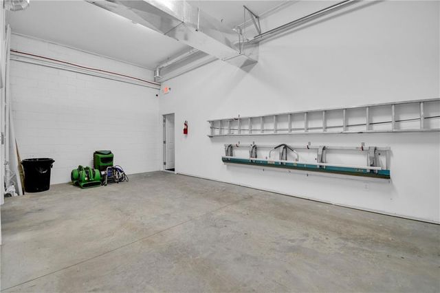 7315 Sni A Bar Road, Kansas City, MO 64129