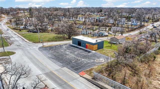 7315 Sni A Bar Road, Kansas City, MO 64129