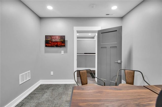 7315 Sni A Bar Road, Kansas City, MO 64129