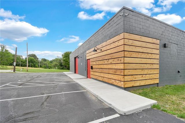 7315 Sni A Bar Road, Kansas City, MO 64129