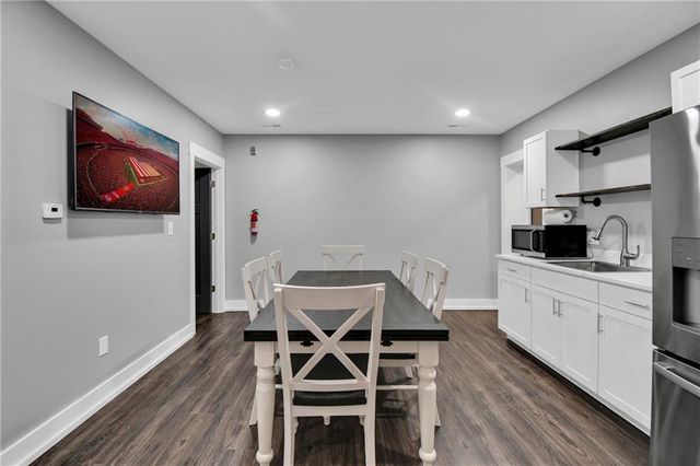 7315 Sni A Bar Road, Kansas City, MO 64129