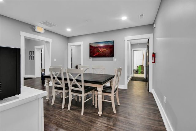 7315 Sni A Bar Road, Kansas City, MO 64129