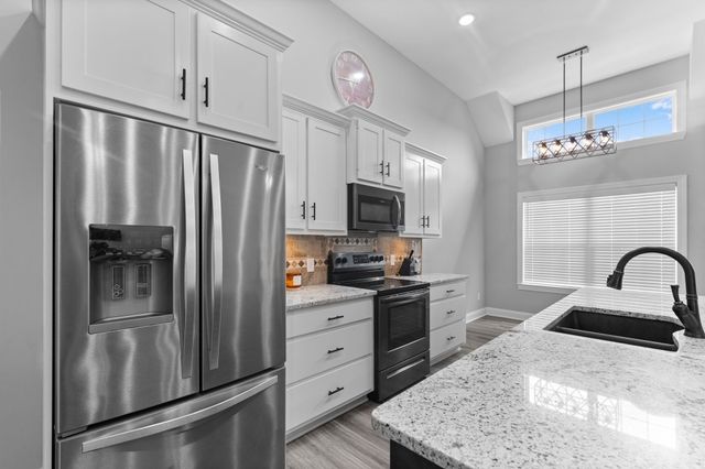 55 Mockingbird Ln, Hartsville, TN 37074