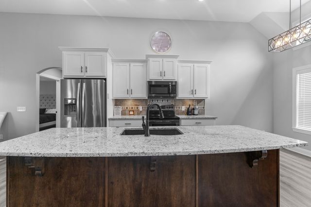 55 Mockingbird Ln, Hartsville, TN 37074