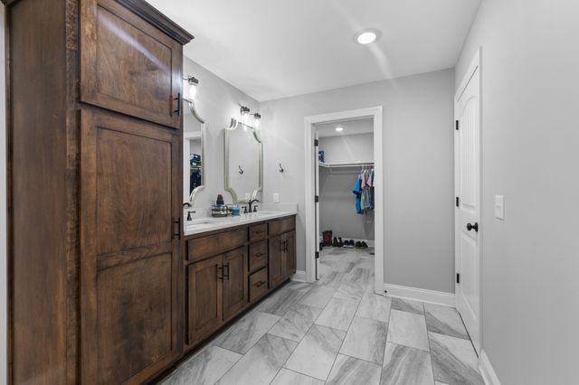 55 Mockingbird Ln, Hartsville, TN 37074