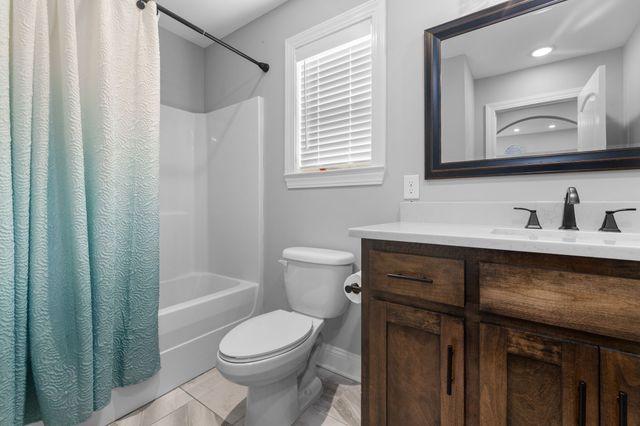 55 Mockingbird Ln, Hartsville, TN 37074