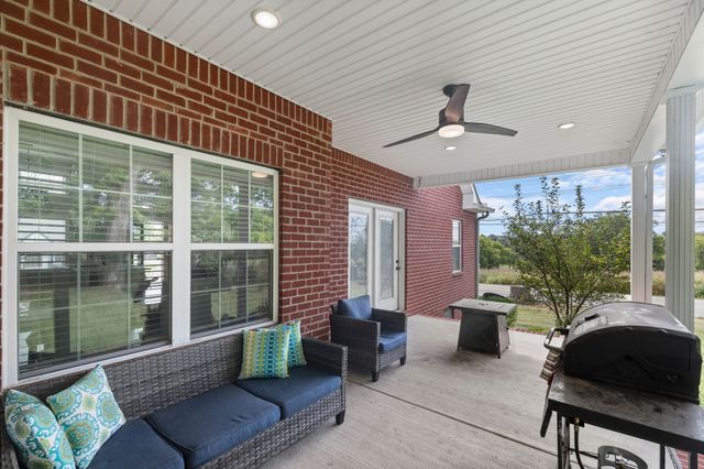 55 Mockingbird Ln, Hartsville, TN 37074