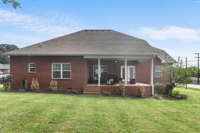 55 Mockingbird Ln, Hartsville, TN 37074