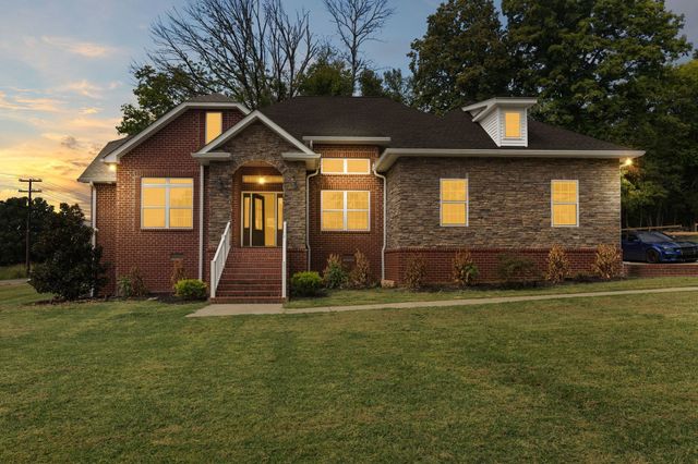 55 Mockingbird Ln, Hartsville, TN 37074