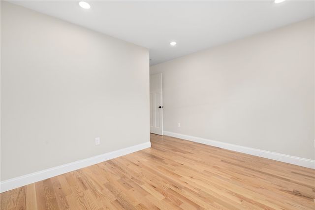 2907 Post Road 3, Warwick, RI 02886