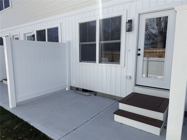 2907 Post Road 3, Warwick, RI 02886