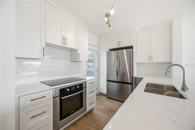 769 JOHN RINGLING BOULEVARD 2, Sarasota, FL 34236