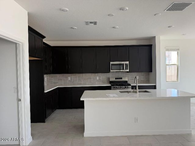 18234 W Pioneer Street, Goodyear, AZ 85338