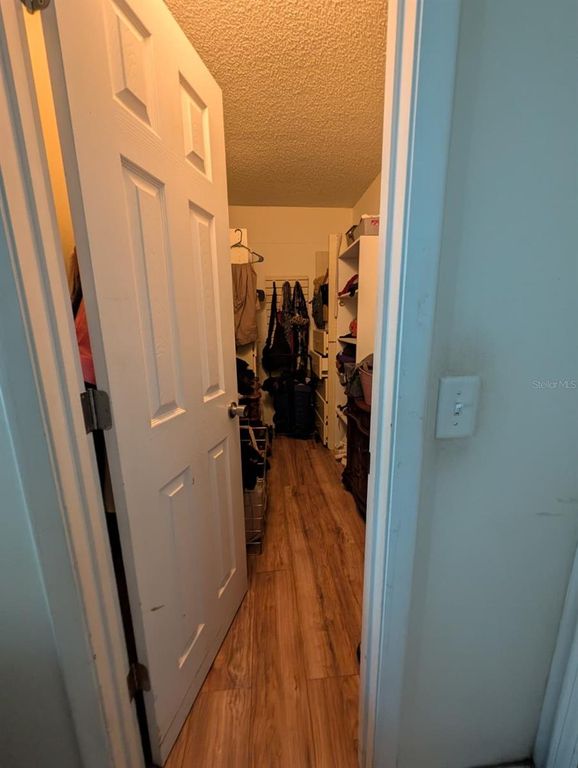 Image 15 of property listing at 3486 HILLMONT CIRCLE, Orlando, FL 32817