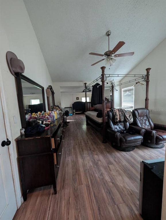 Image 17 of property listing at 3486 HILLMONT CIRCLE, Orlando, FL 32817