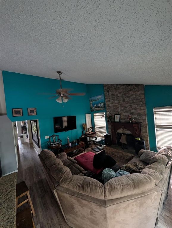 Image 7 of property listing at 3486 HILLMONT CIRCLE, Orlando, FL 32817