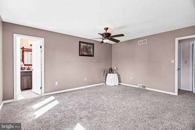 1822 CREEK VIEW DR, New Cumberland, PA 17070