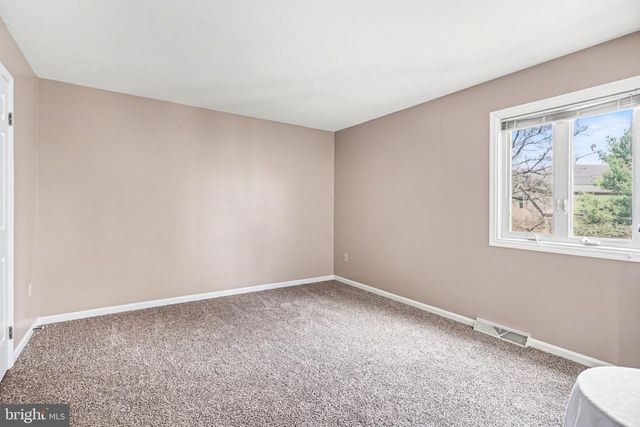 1822 CREEK VIEW DR, New Cumberland, PA 17070