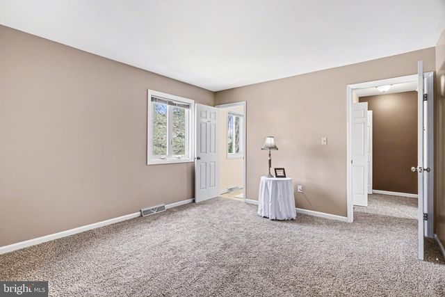 1822 CREEK VIEW DR, New Cumberland, PA 17070