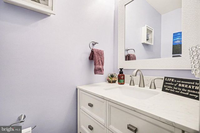 1822 CREEK VIEW DR, New Cumberland, PA 17070