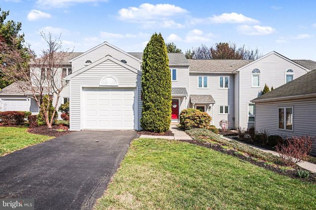 1822 CREEK VIEW DR, New Cumberland, PA 17070