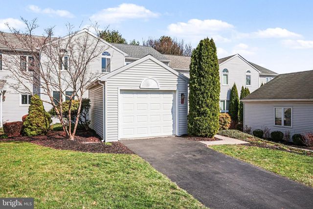 1822 CREEK VIEW DR, New Cumberland, PA 17070