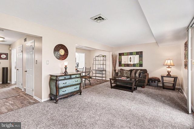 1822 CREEK VIEW DR, New Cumberland, PA 17070