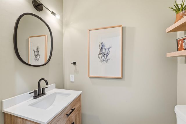 806 Jackson Hill Street 201, Houston, TX 77007