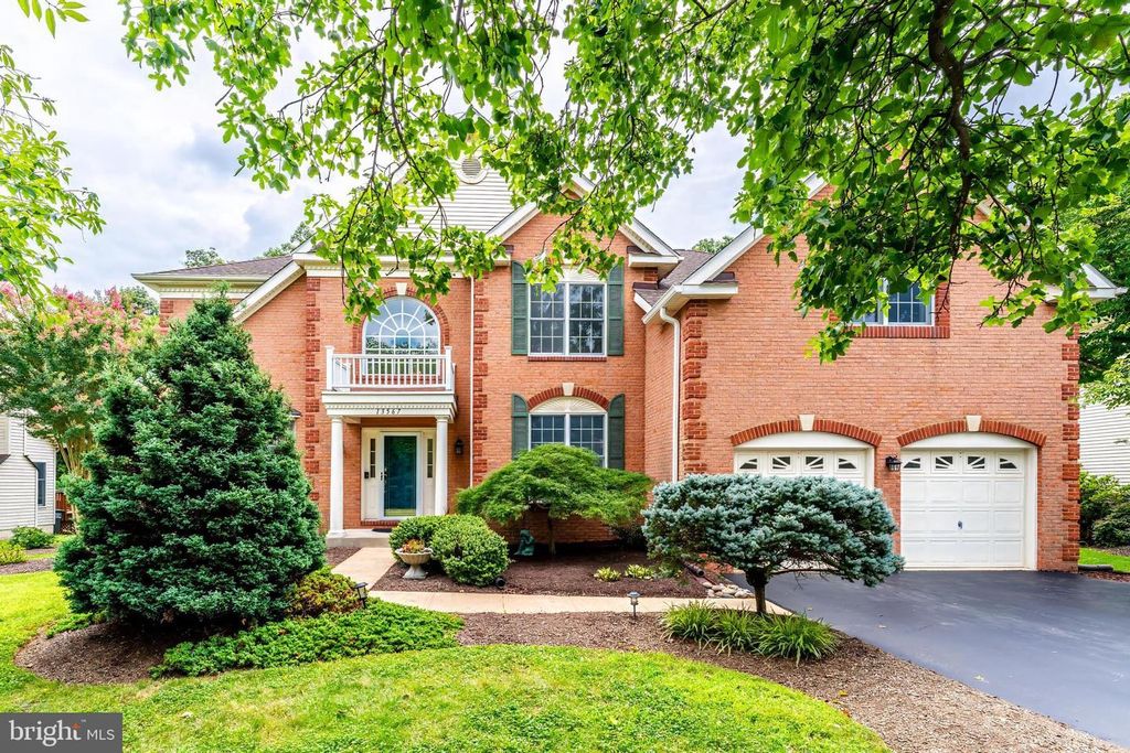 13567 NORTHBOURNE DR, Centreville, VA 20120