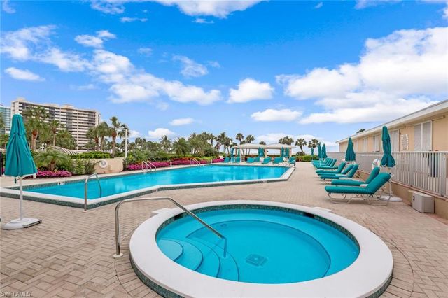 4041 Gulf Shore BLVD N 204, Naples, FL 34103