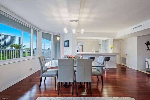4041 Gulf Shore BLVD N 204, Naples, FL 34103