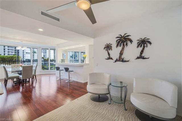 4041 Gulf Shore BLVD N 204, Naples, FL 34103