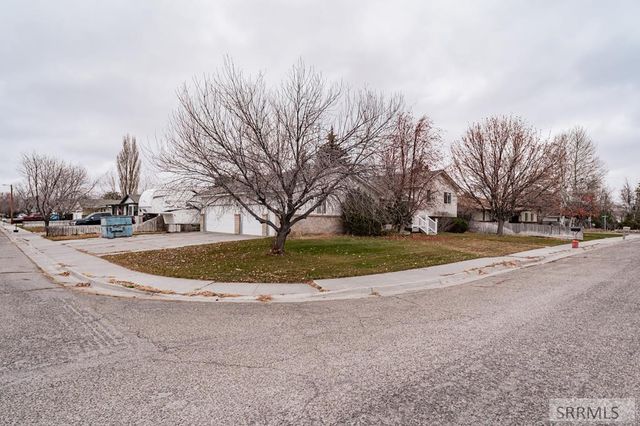 820 S Adam Lane, Idaho Falls, ID 83401